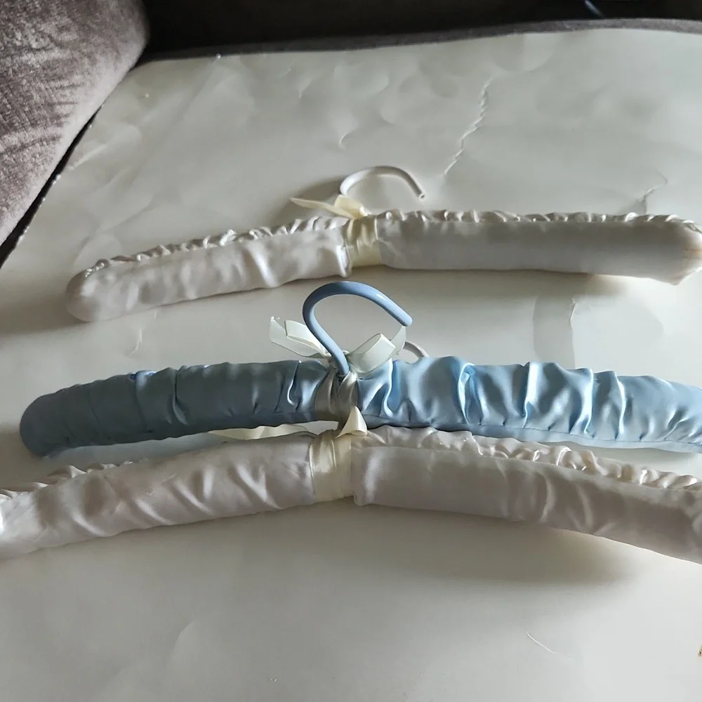 N/A satin padded